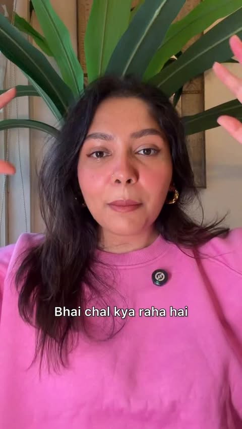 Instagram post by @thatindianchick_ for Tinder. Caption reads: Ab acche ladkon se milne ke liye PASSPORT lagega -....