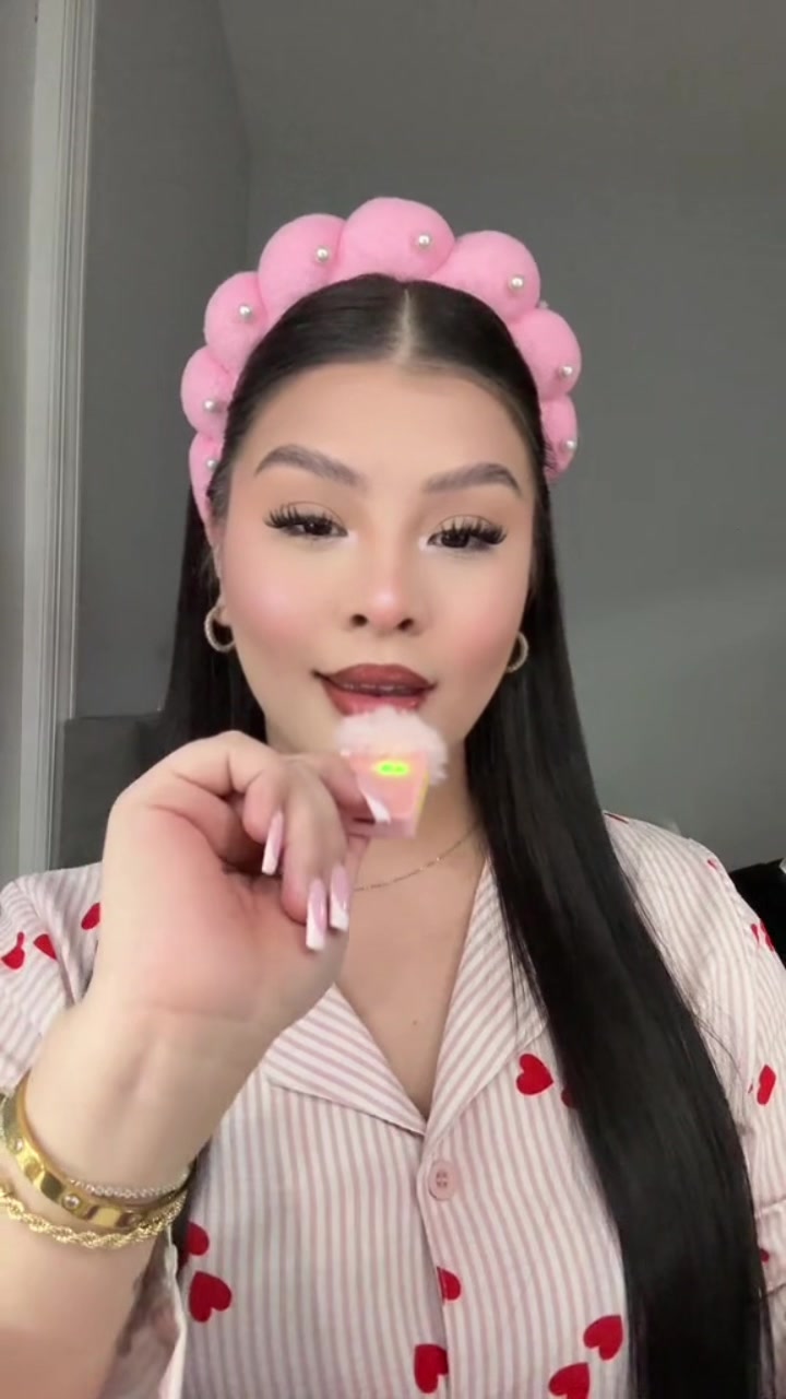 TikTok post by @genesisa263 for Bratz. Caption reads: @Beauty Creations Cosmetics @bratz #coqueta....