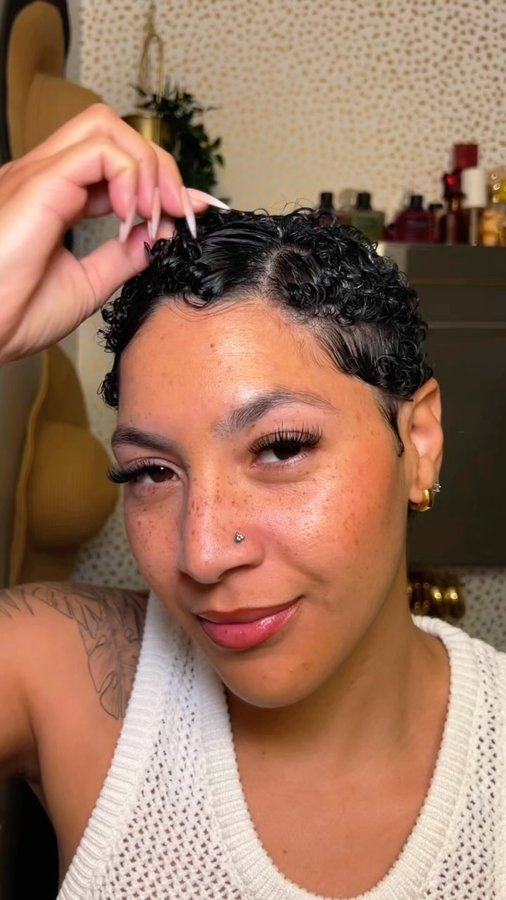Instagram post by @lilmissjbstyle for DevaCurl. Caption reads: [...] still be the star. I’ve been using @devacurl....