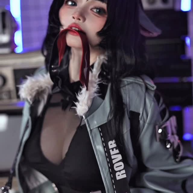 Instagram post by @linssyaa_ for Zenless Zone Zero. Caption reads: do u like mice? 🐭 

#janedoecosplay #cosplay....