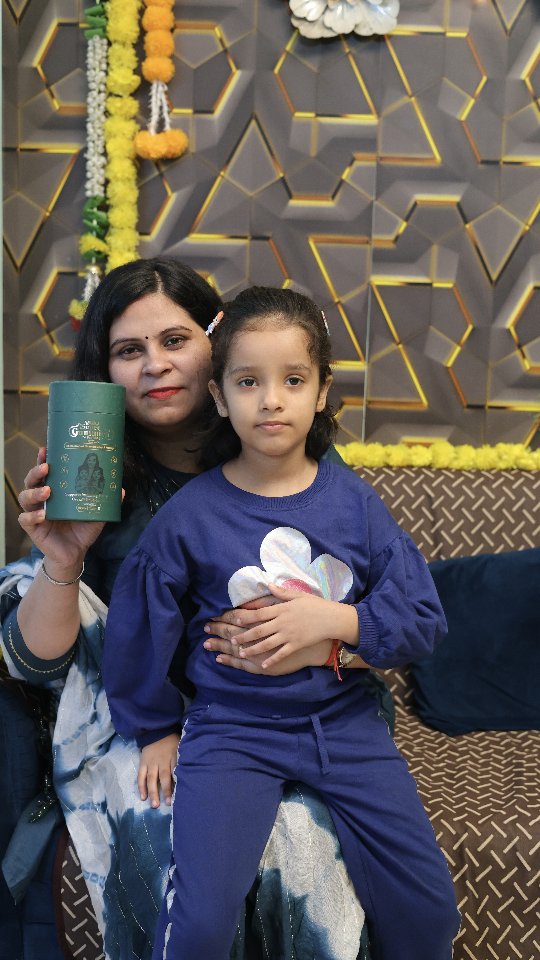 Instagram post by @bffsis_duo for Vasu Healthcare. Caption reads: Healthy habits start with one tasty bite! 🍭
Let’s....