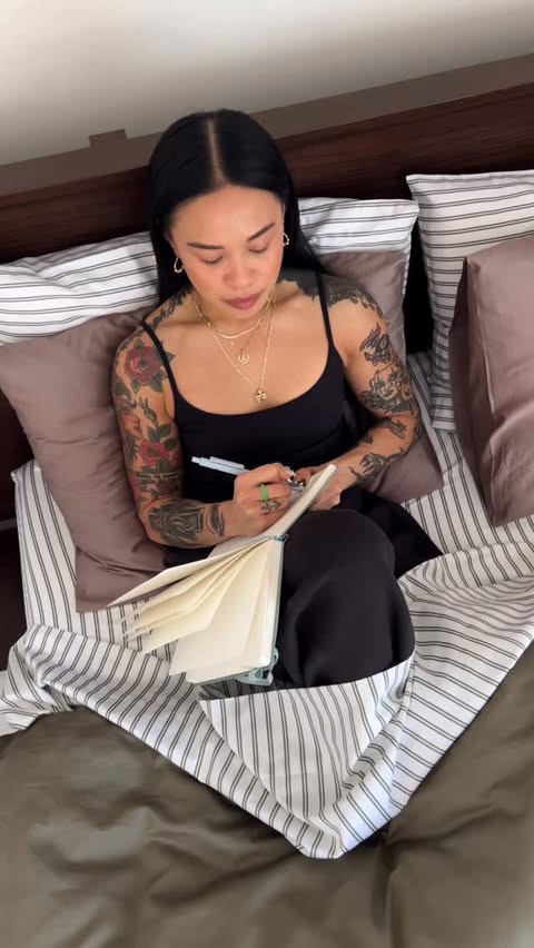 Instagram post by @goldrushrach for Brooklinen. Caption reads: Elite bedrotting vibes thanks to @brooklinen for....