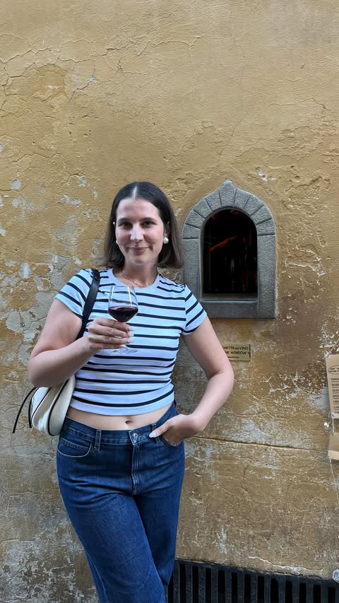 Instagram post by @youritalianbestie for Viator. Caption reads: [...] regret skipping; I booked it with @viator –....