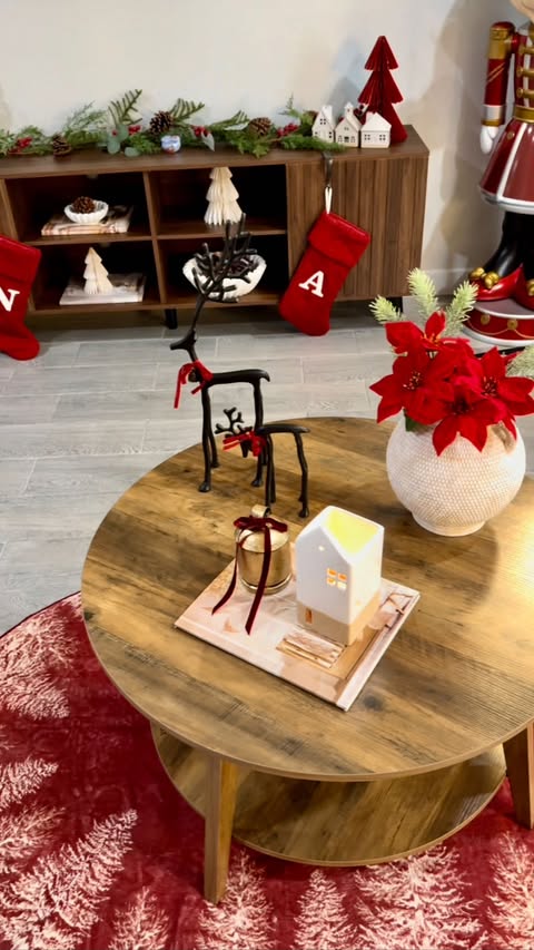 Instagram post by @jenniferpelaez25 for SONGMICS HOME. Caption reads: ✨🎄 Loving how the VASAGLE MAEZO round side table....