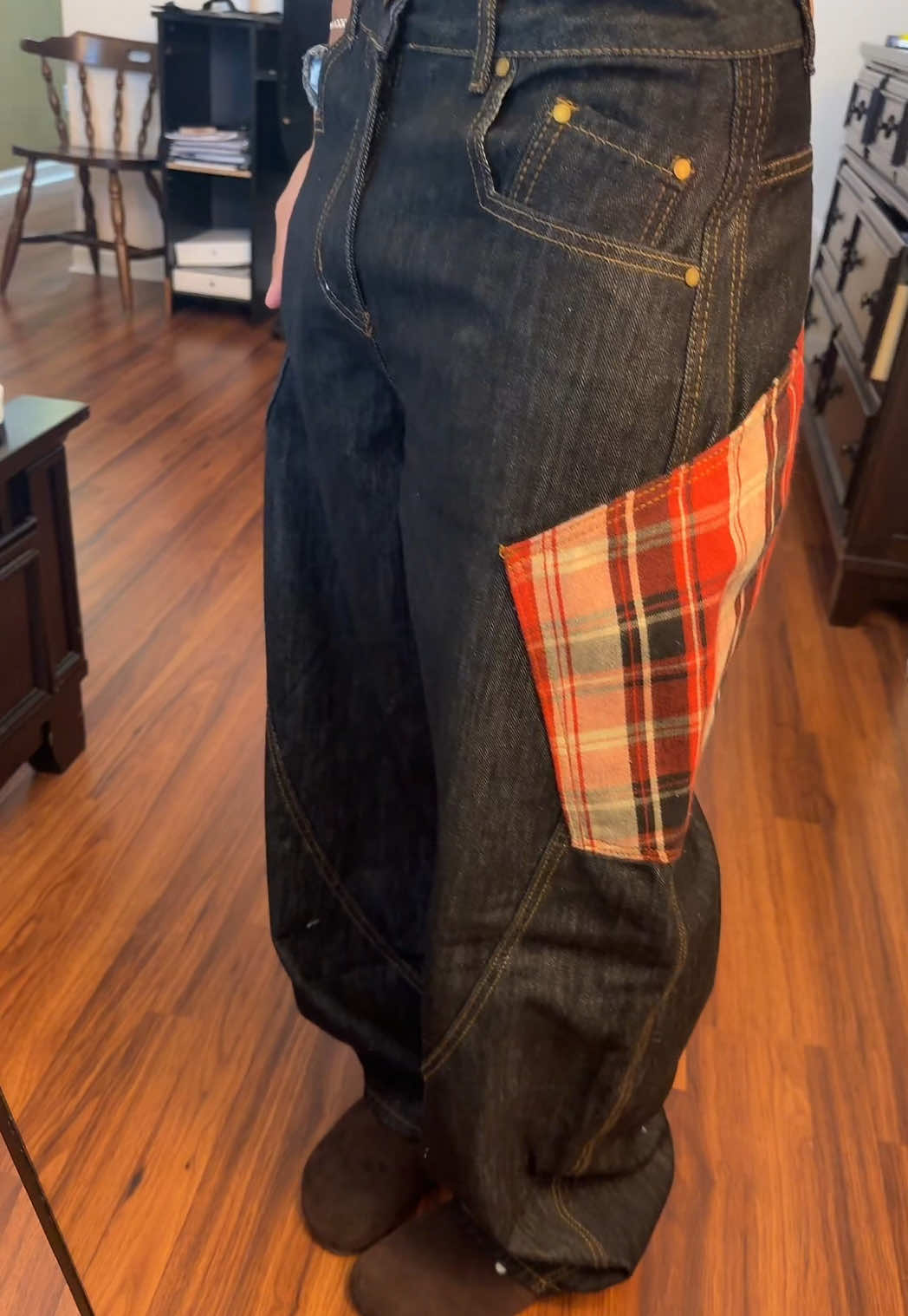 TikTok post by @majordonut003 for Aelfric Eden. Caption reads: these jeans so tuff @aelfriceden_official  #jeans....