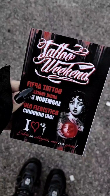 Instagram post by @_mystic_moon_witch for Newrock. Caption reads: ᴀɴᴄʜᴇ ϙᴜᴇsᴛᴀ ᴇᴅɪᴢɪᴏɴᴇ ᴅᴇʟ @tattooweekendchiuduno....