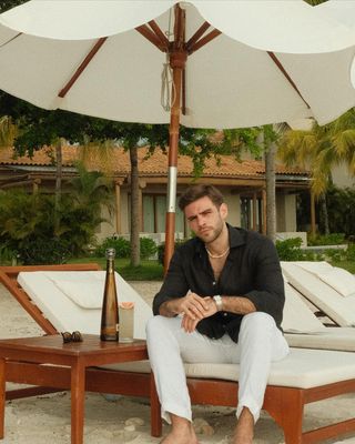 Instagram post by @andresbaida for Tequila Don Julio. Caption reads: [...] de semana acompañado de @tequiladonjulio en....