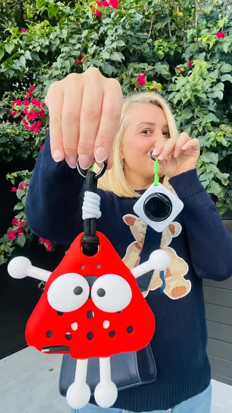 Instagram post by @busraalya for FansDreams. Caption reads: [...] you’re going to love this duo! ⚡️....