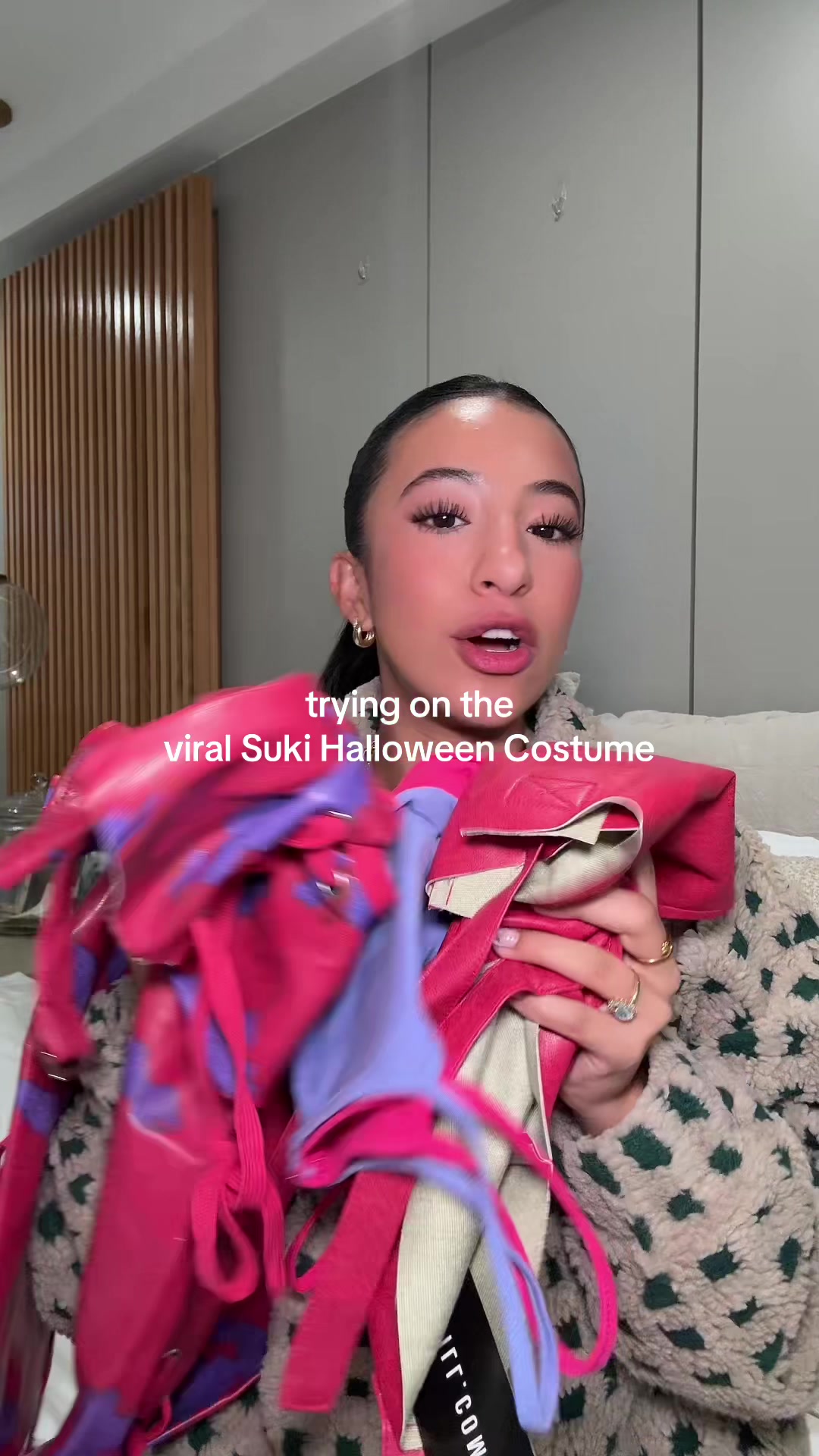 TikTok post by @italiajjacqueline for Dolls Kill. Caption reads: [...] #halloweencostumeideas @Dolls Kill.