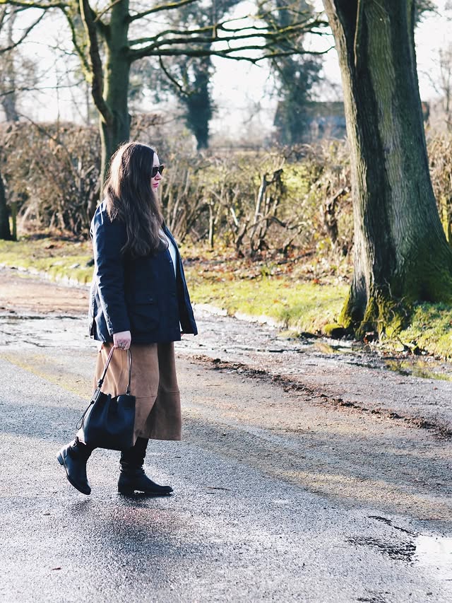 Instagram post by @jacquardflower for New Look. Caption reads: [...] classics from my wardrobe 💙

Skirt -....