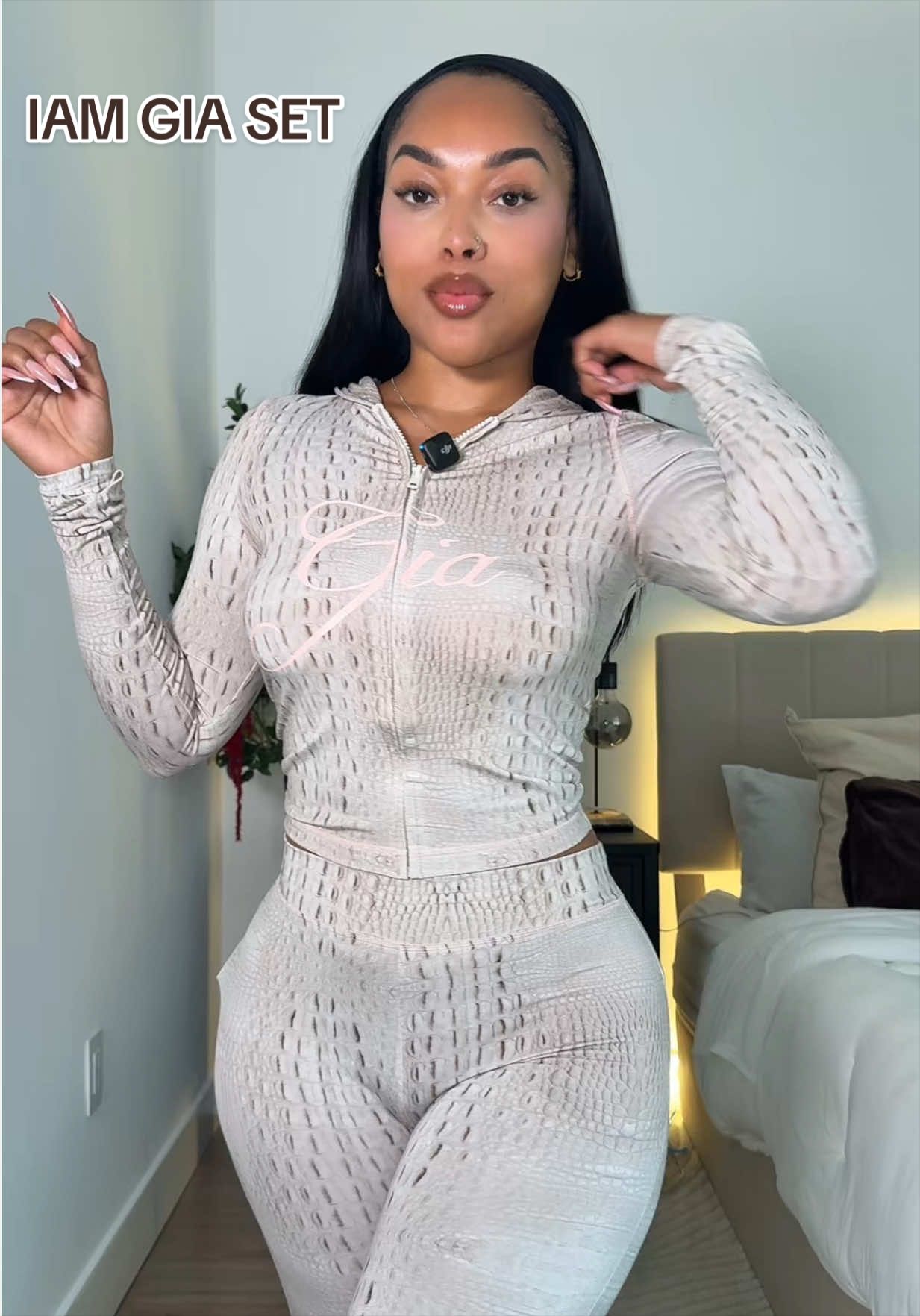 TikTok post by @sachebabyyy for I AM GIA. Caption reads: Love me a good set 😍 @I.AM.GIA #iamgia.