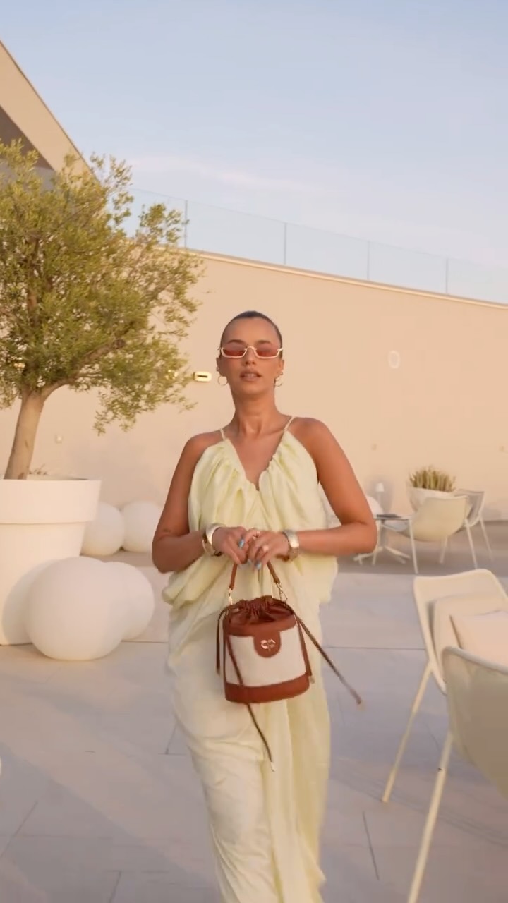 Instagram post by @sarakordic for Schweppes. Caption reads: [...] treba more kad ovako piješ ljeto?....