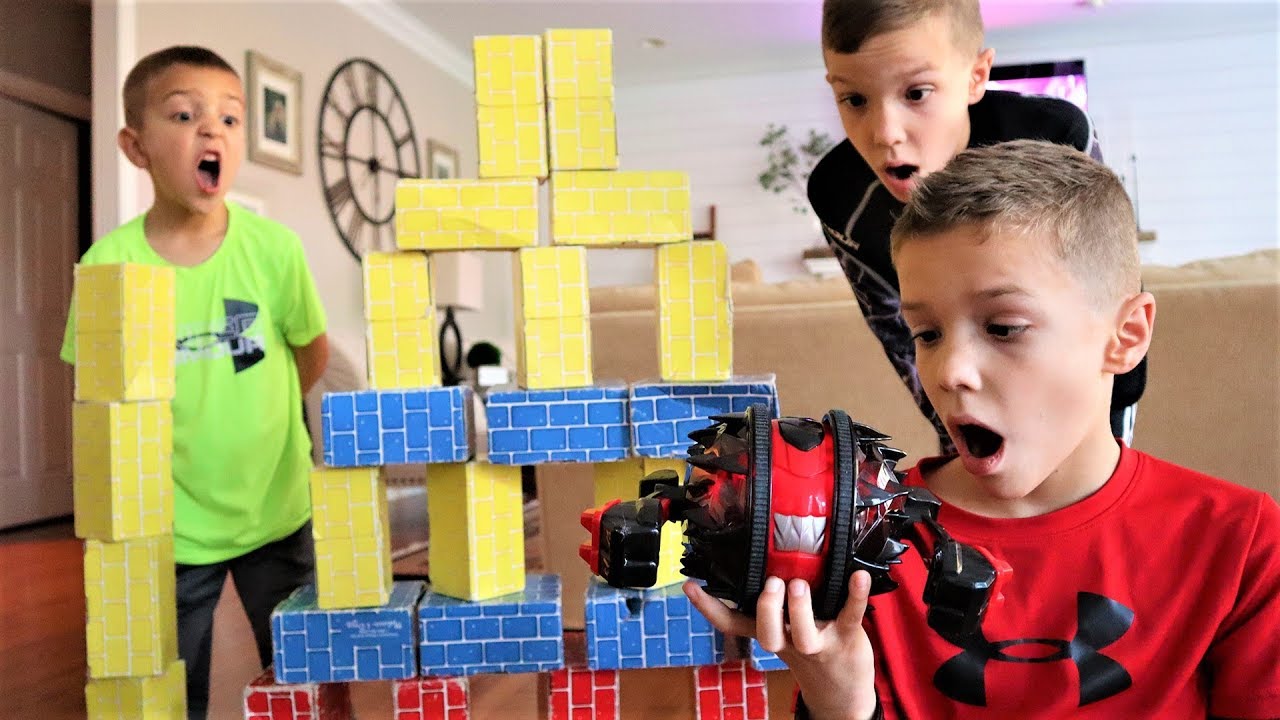 YouTube post by @TwinToysArmy for Alpha Toys. Caption reads: Chucky Sends Grrrumballs for the Grrrumball....