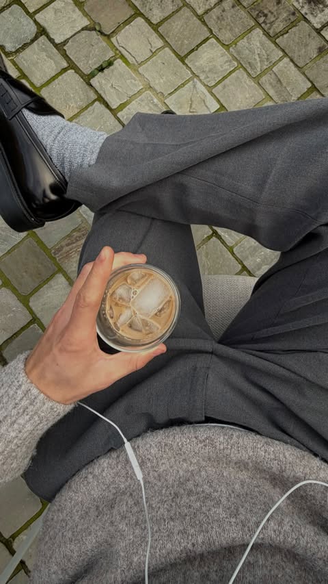 Instagram post by @kengimeert for Philips. Caption reads: [...] clear why not...

#ad....