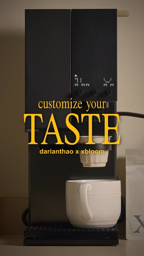 Instagram post by @darianthao for xBloom. Caption reads: [...] been looking for an awesome gift, the xBloom....