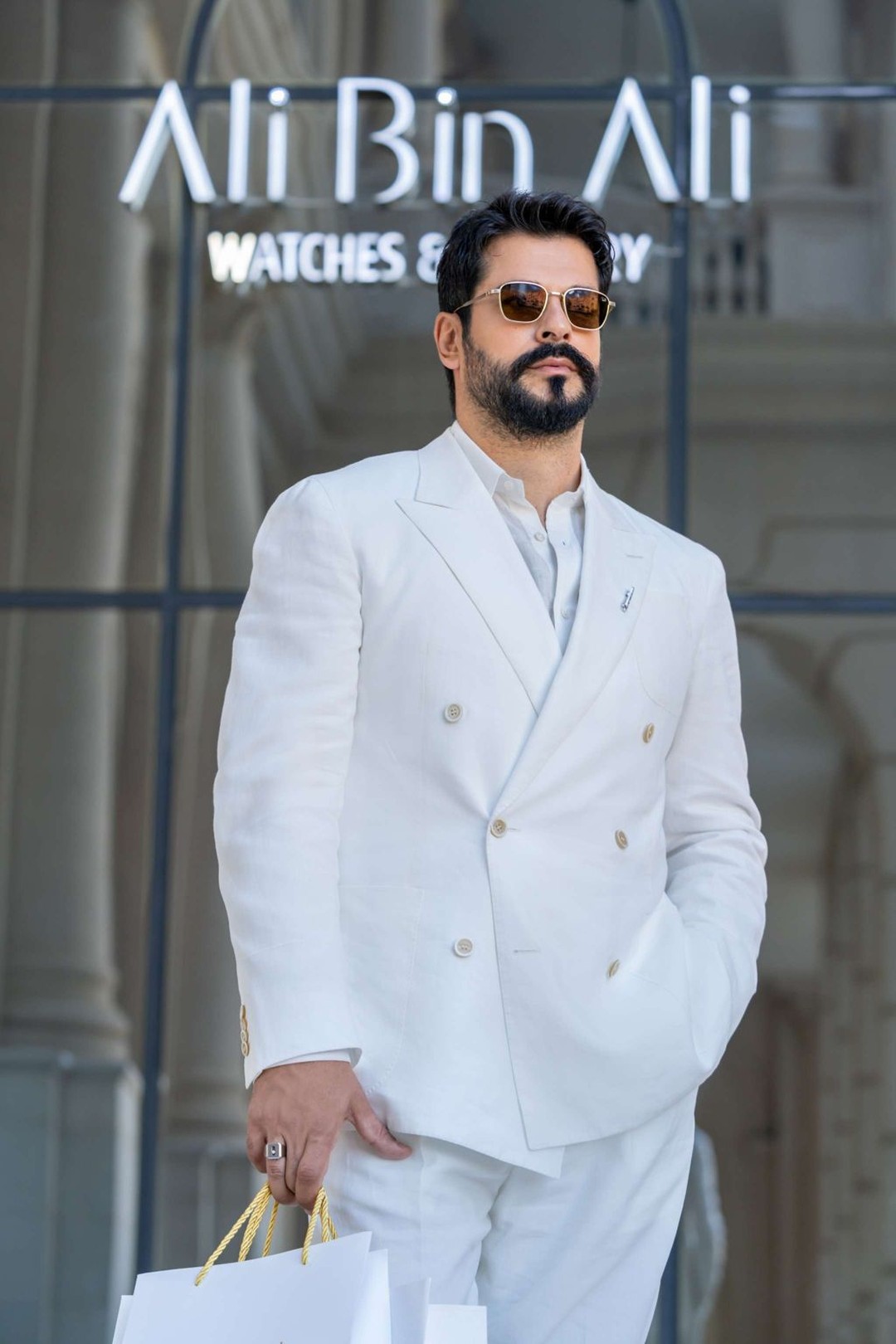 Instagram post by @burakozcivit for Montblanc. Caption reads: انضموا إلى النجم التركي #بوراك_أوزجيفيت في رحلته....