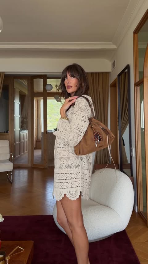 Instagram post by @juliesfi for Songmont. Caption reads: [...] favorite way to end the day wearing my....