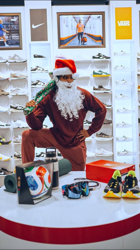 Instagram post by @sebelimbi for Sport Chek. Caption reads: [...] wrap, sip, repeat. Gift Like a Pro....