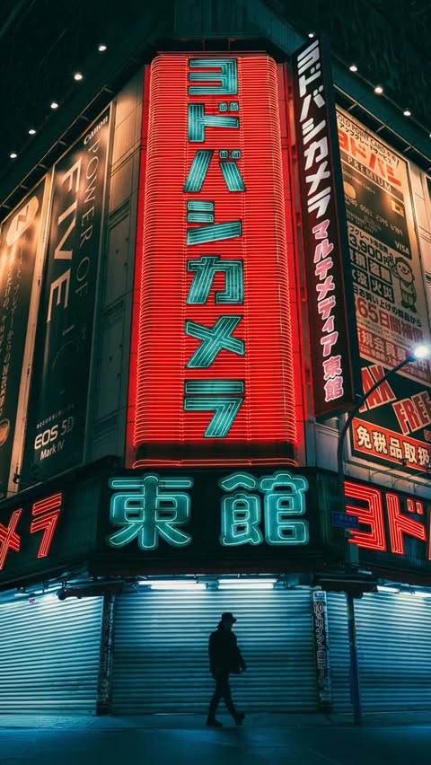 Instagram post by @henrycfilms for Adobe Photoshop. Caption reads: [...] this a try for your next edit! #ad....