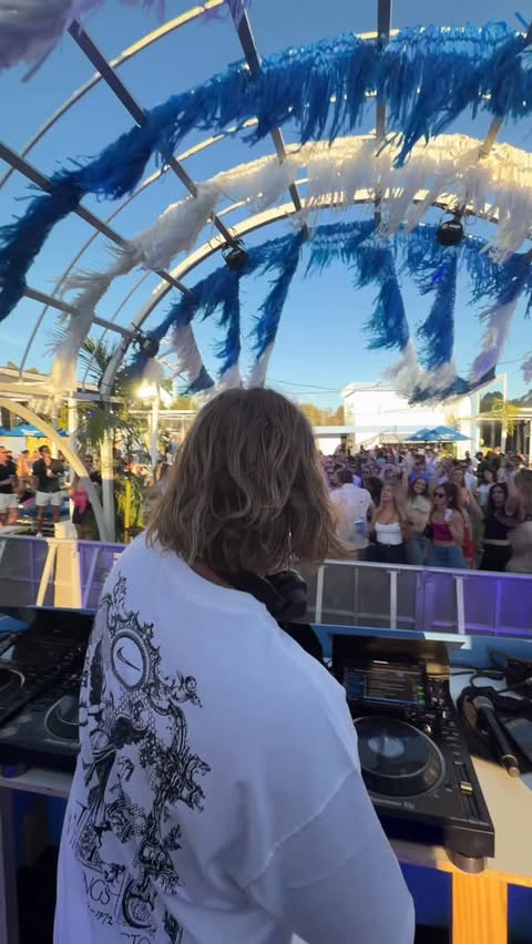 Instagram post by @alexhayes for Australian Open. Caption reads: melbs 🤝 @australianopen x @canadianclubaus....