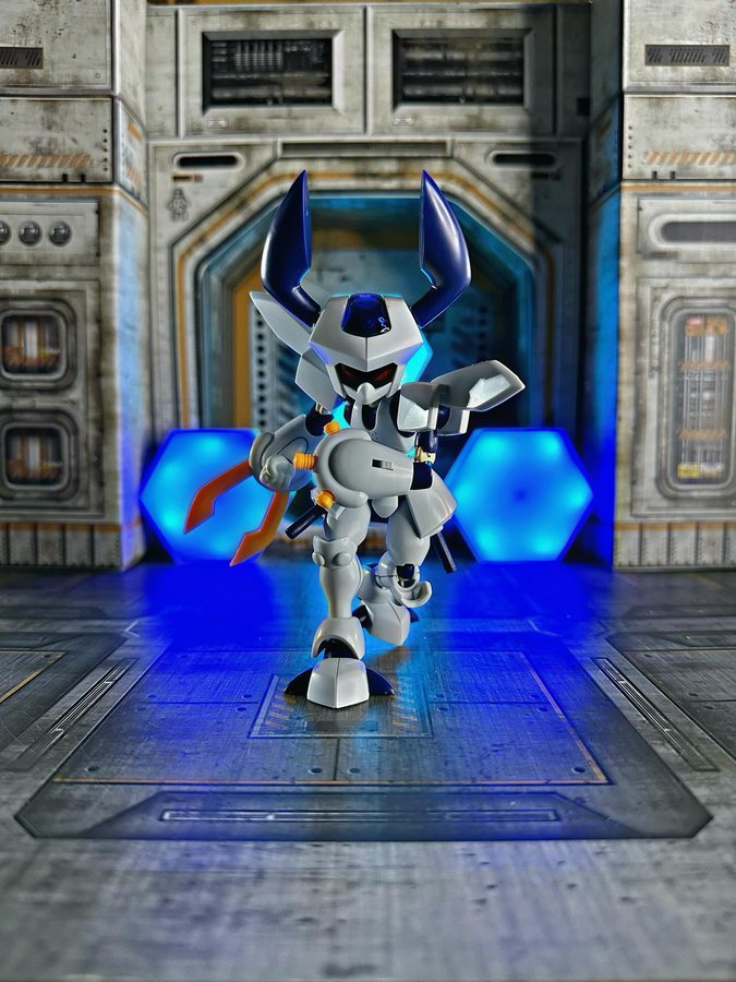 Instagram post by @kltoybox for Entertainment Earth. Caption reads: Medabots KWG-00M Rokusho (Head Scissors):
1:6....