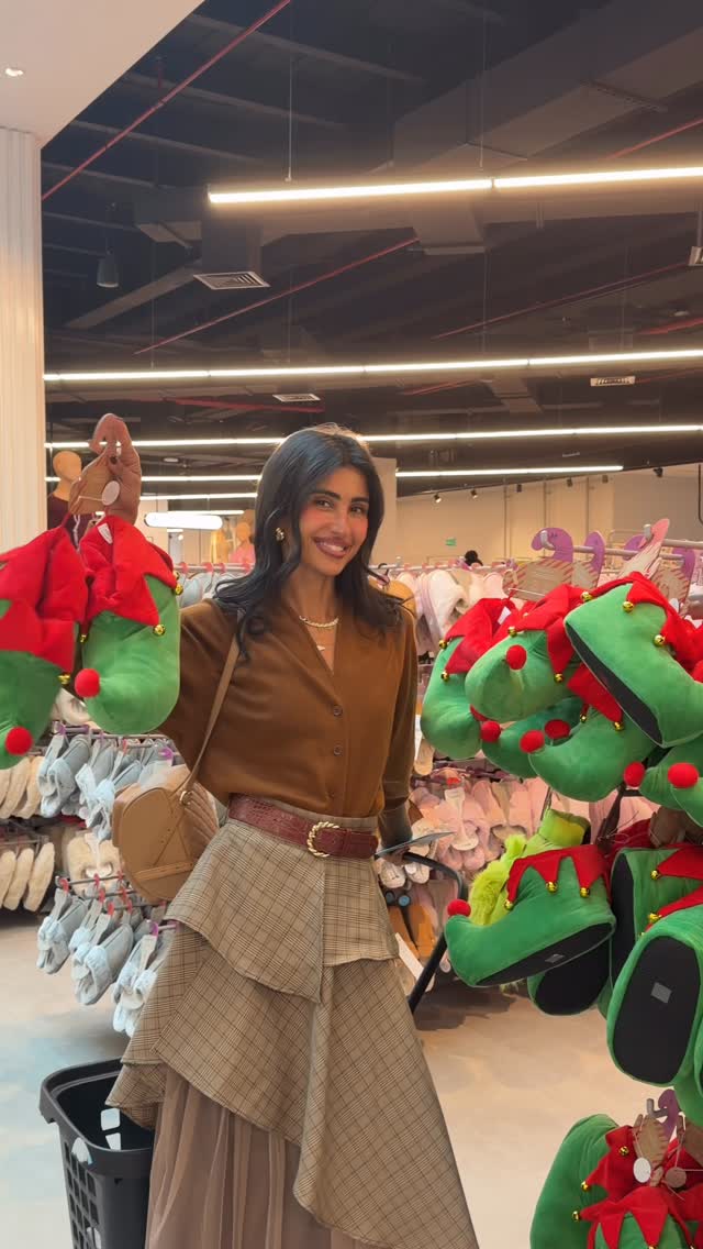 Instagram post by @__poze._ for Primark. Caption reads: If you’re traveling over the winter break, Primark....