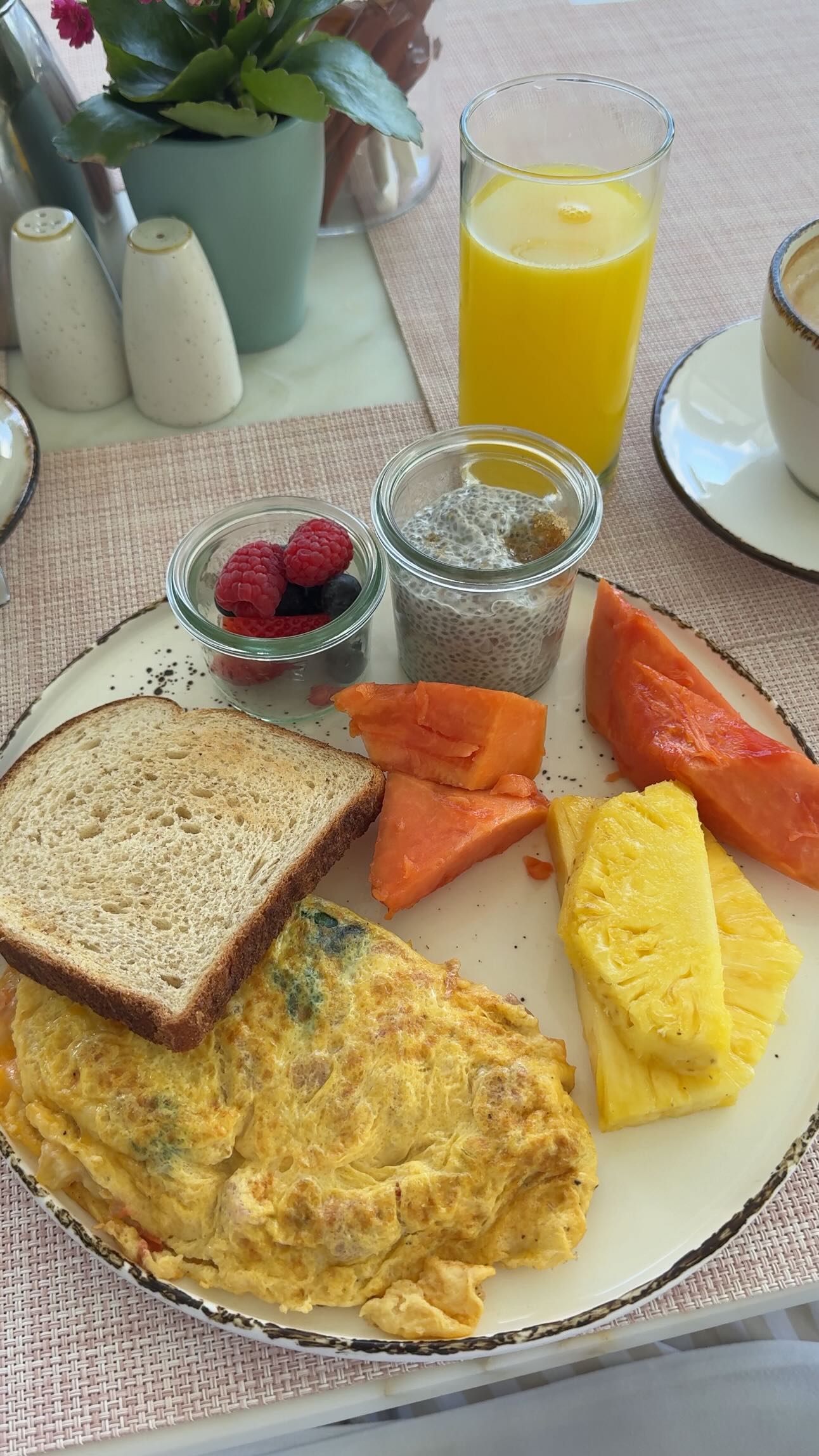 Instagram post by @wanderwithmacy for Global Healing. Caption reads: [...] loving the oxy-powder cleanse from....