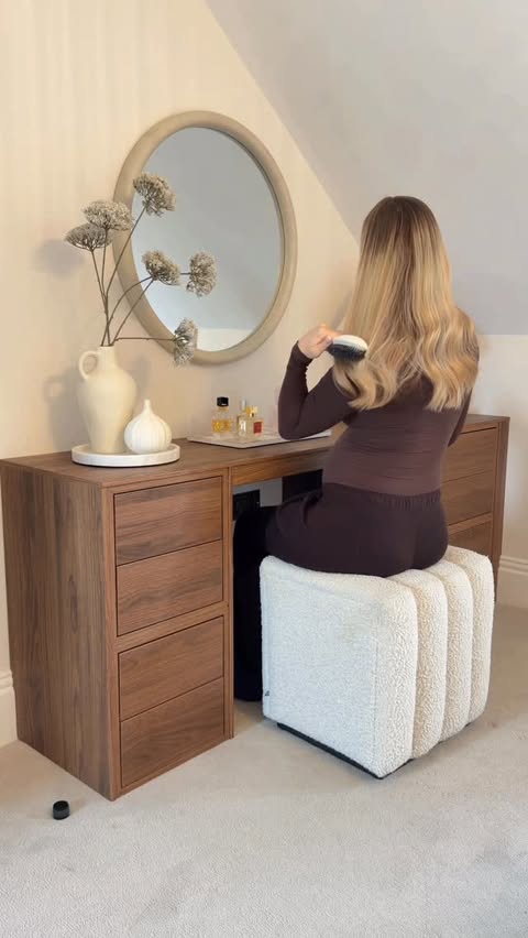 Instagram post by @_smithhome for Hairburst. Caption reads: [...] with the basics, taking my @hairburst....