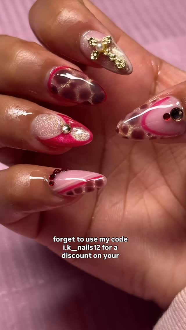 Instagram post by @i.k__nails for MelodySusie. Caption reads: Unbox/Do my nails with me🥰  Most....