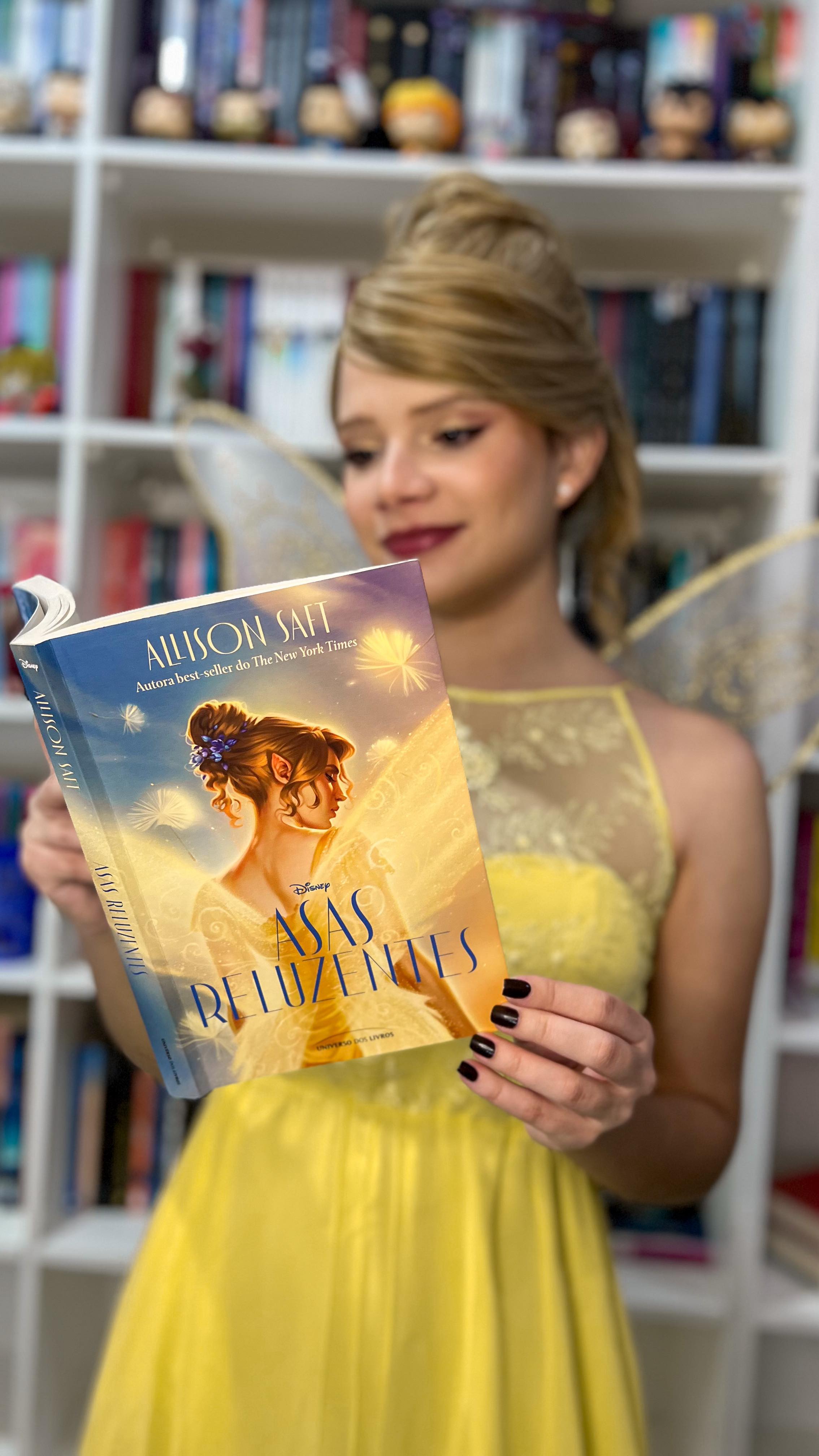 Instagram post by @surtoliterario for Disney Publishing Worldwide. Caption reads: Foi exatamente assim que me senti lendo “Asas....