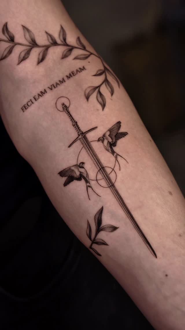 Instagram post by @willfinchdesign for Wix. Caption reads: How I balance creativity and business thanks to....