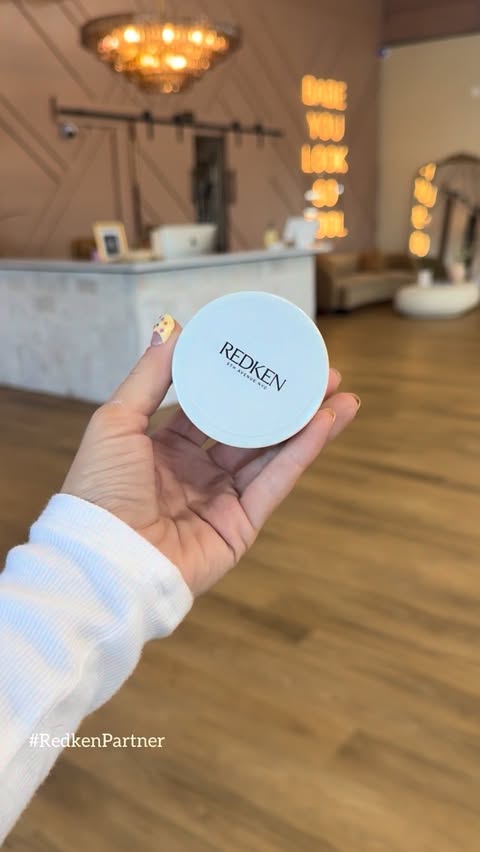 Instagram post by @_justjessiiii for SalonCentric. Caption reads: [...] the sunshine & heat ☀️ @redkenpro....