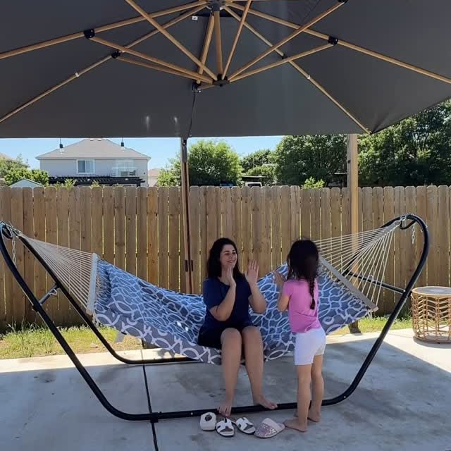 Instagram post by @dary_rem for SUNCREAT OUTDOOR. Caption reads: [...] cool relaxation for kids or adults.....