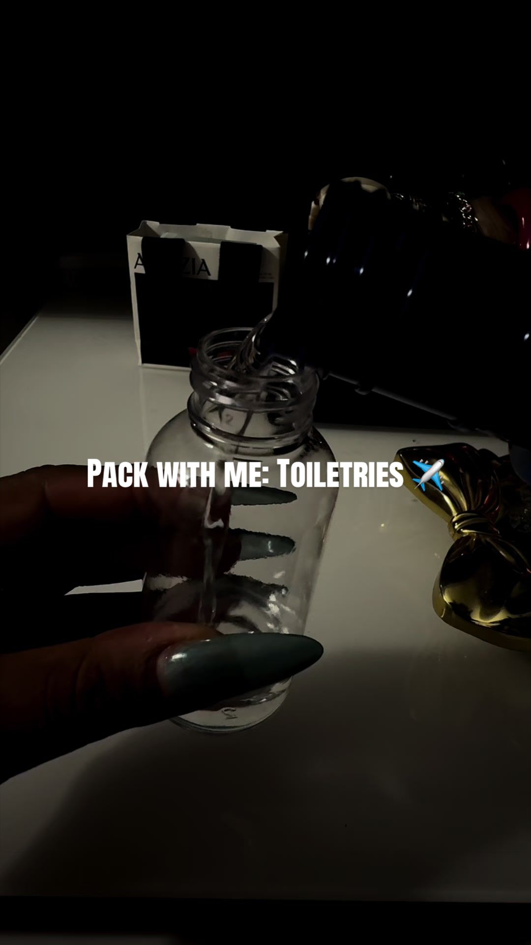 TikTok post by @hiitsmariana_ for Gurunanda. Caption reads: [...] shop affiliate is not for the weak 😭....