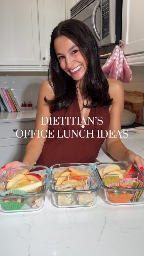 Instagram post by @dietitiancass for Yes Apples. Caption reads: Comment the word ”APPLE“ below ⬇️ and I’ll DM you....