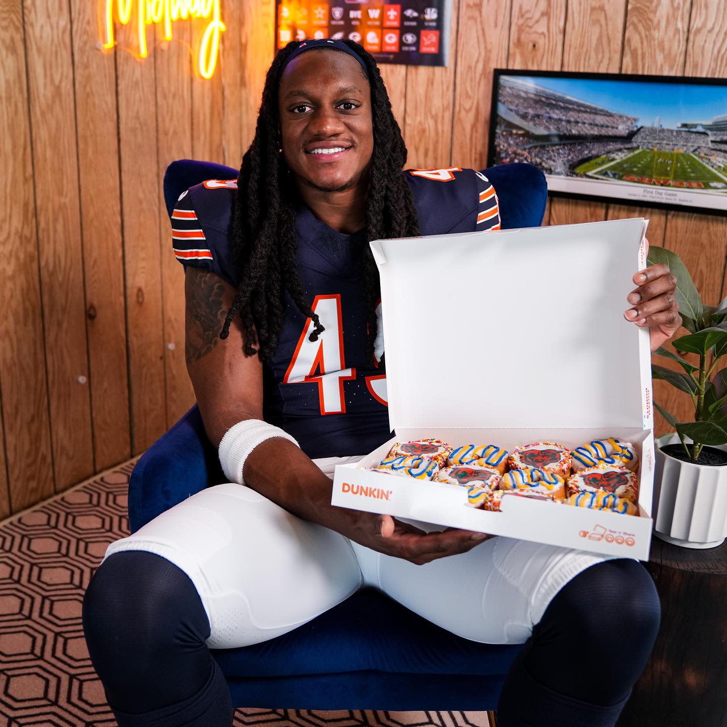 Instagram post by @chicagobears for Dunkin’. Caption reads: Celebrate accordingly 🍩 #NationalDonutDay.