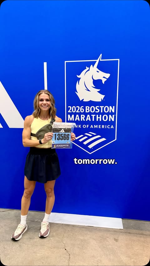 Instagram post by @anneliserowe for Pinspark Activewear. Caption reads: [...] #bostonmarathon2026 #pinspark....