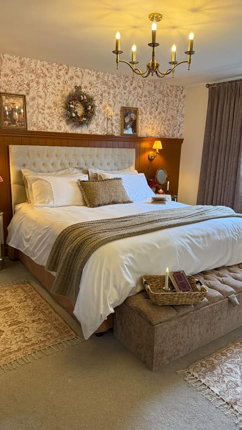 Instagram post by @theunderwoodhome for Hampton and Astley. Caption reads: [...] count Egyptian cotton bedding from....