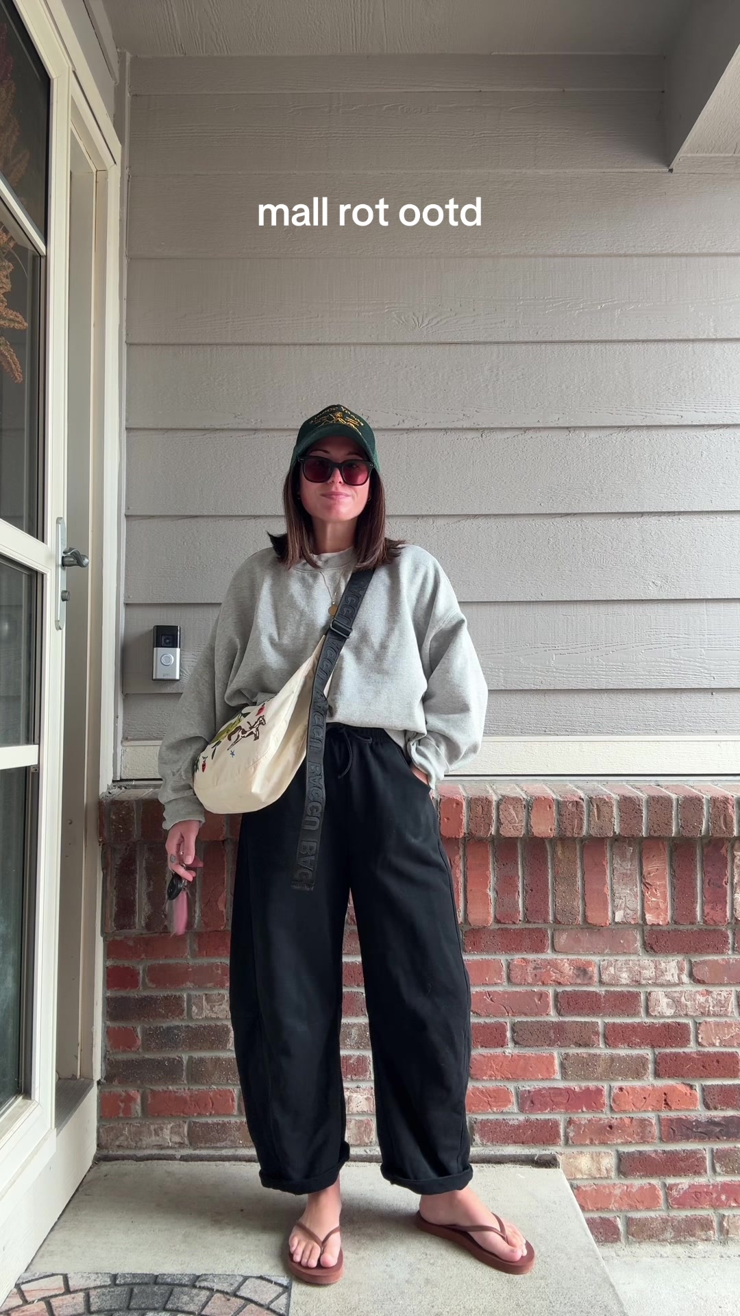 TikTok post by @mmotherem for BAGGU. Caption reads: [...] and clock IN . . @Yeokou @Gap @BAGGU....