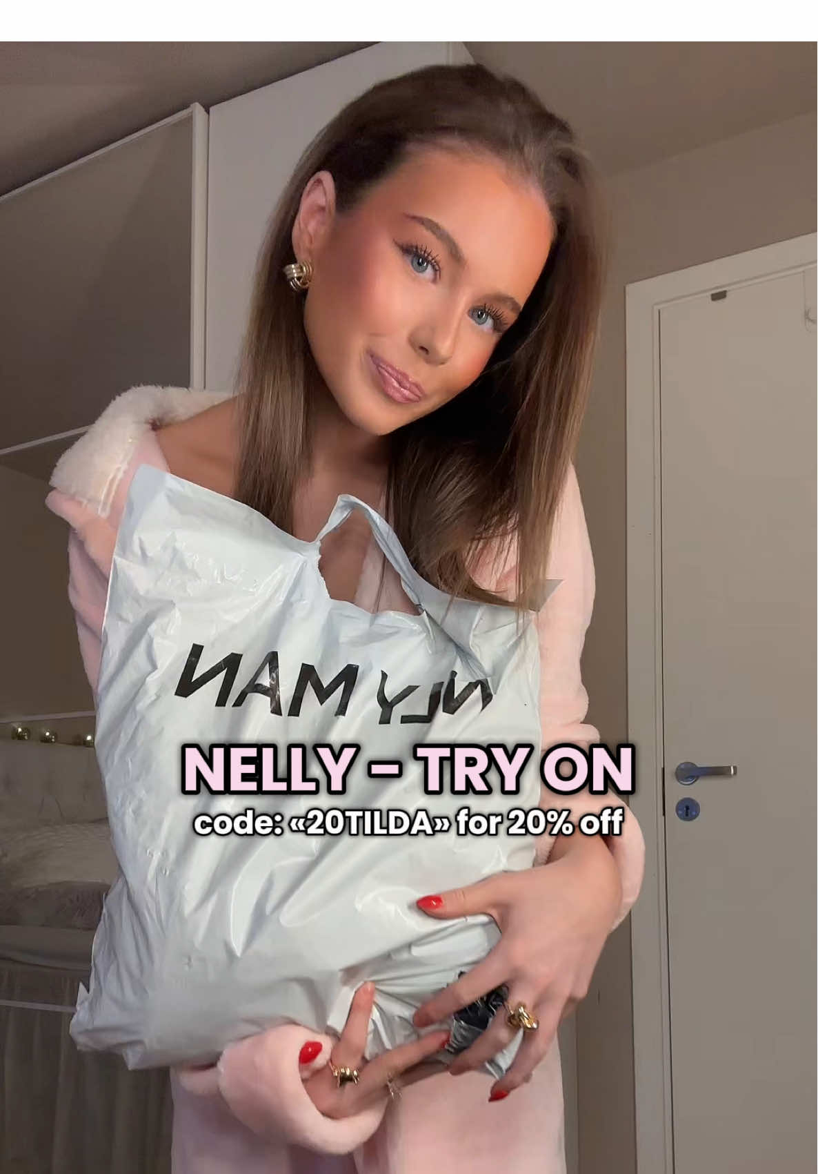 TikTok post by @.tildalie for Nelly. Caption reads: I samarbeid med @NELLY.COM 💗 Du finner alle mine....