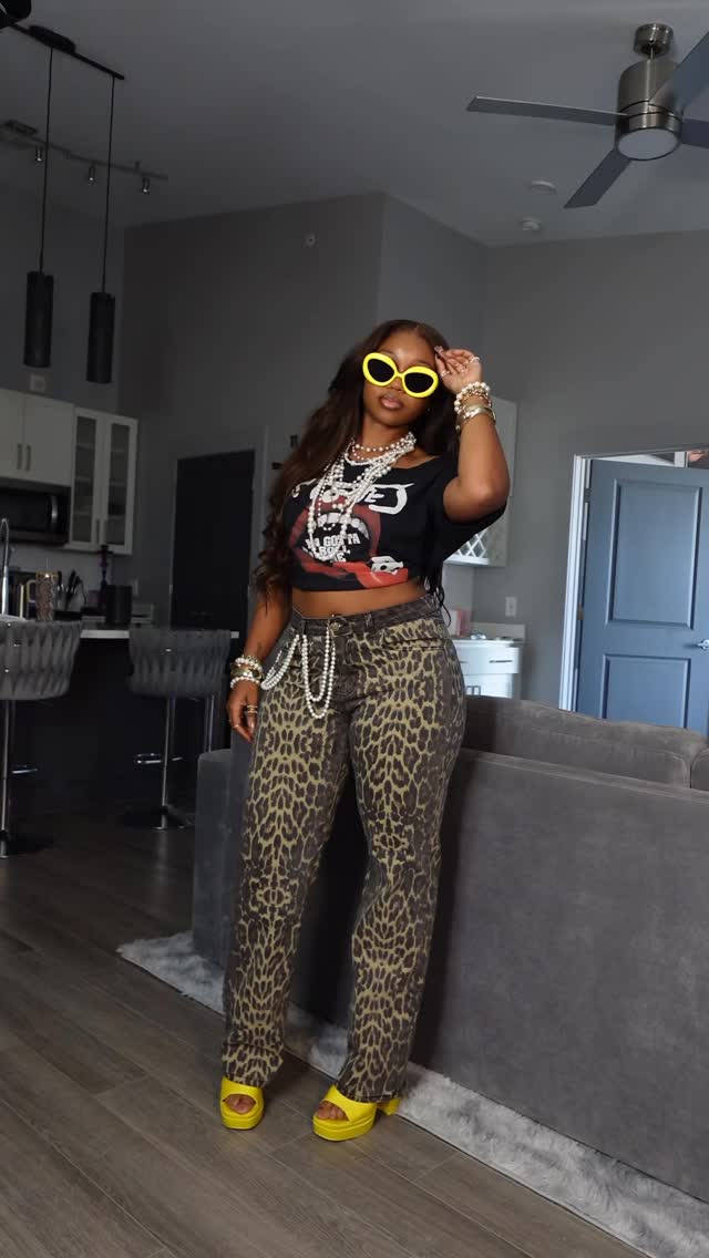 Instagram post by @brittdawg_ for Rainbow Shops. Caption reads: [...] : ep. 1 recap🔁

@fashionnova x....