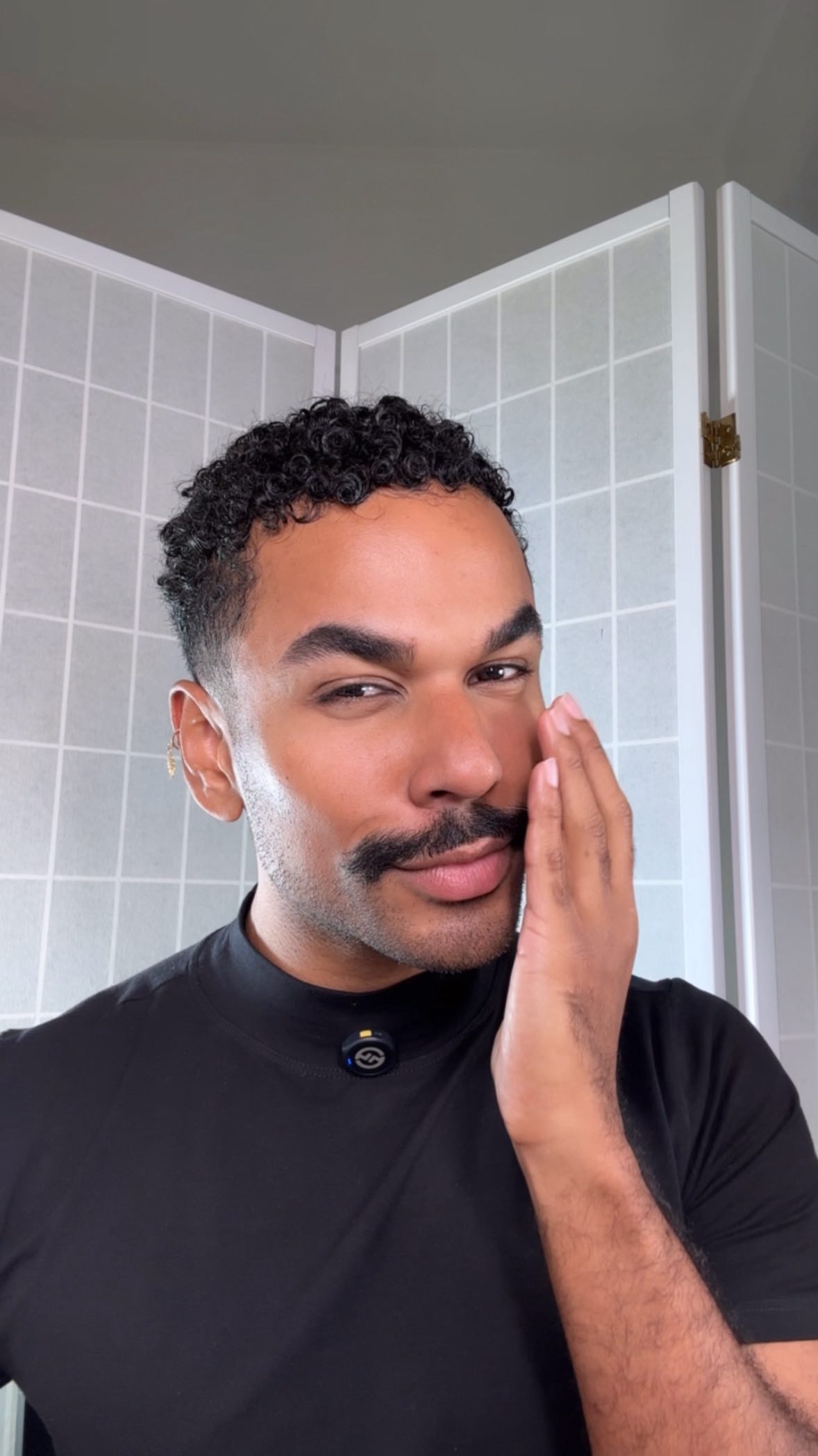 Instagram post by @herdeiradabeleza for Garnier. Caption reads: Qual nome vocês dariam pra essa textura do....
