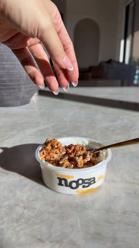 Instagram post by @niikkifogg for noosa yoghurt. Caption reads: A little afternoon sweet treat with @noosayoghurt....