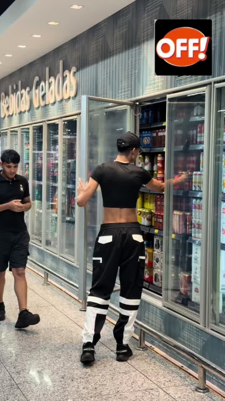 TikTok post by @trixpereirax for OFF! Repelente. Caption reads: @off.repelente #ToqueLeveByOFF....