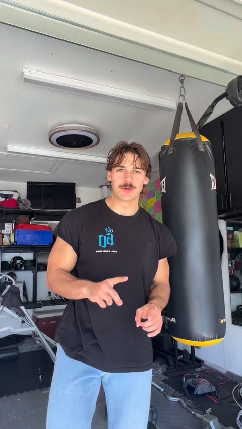 Instagram post by @wesglouchkov for FrogFuel. Caption reads: [...] ligaments—so you can keep showing up.....