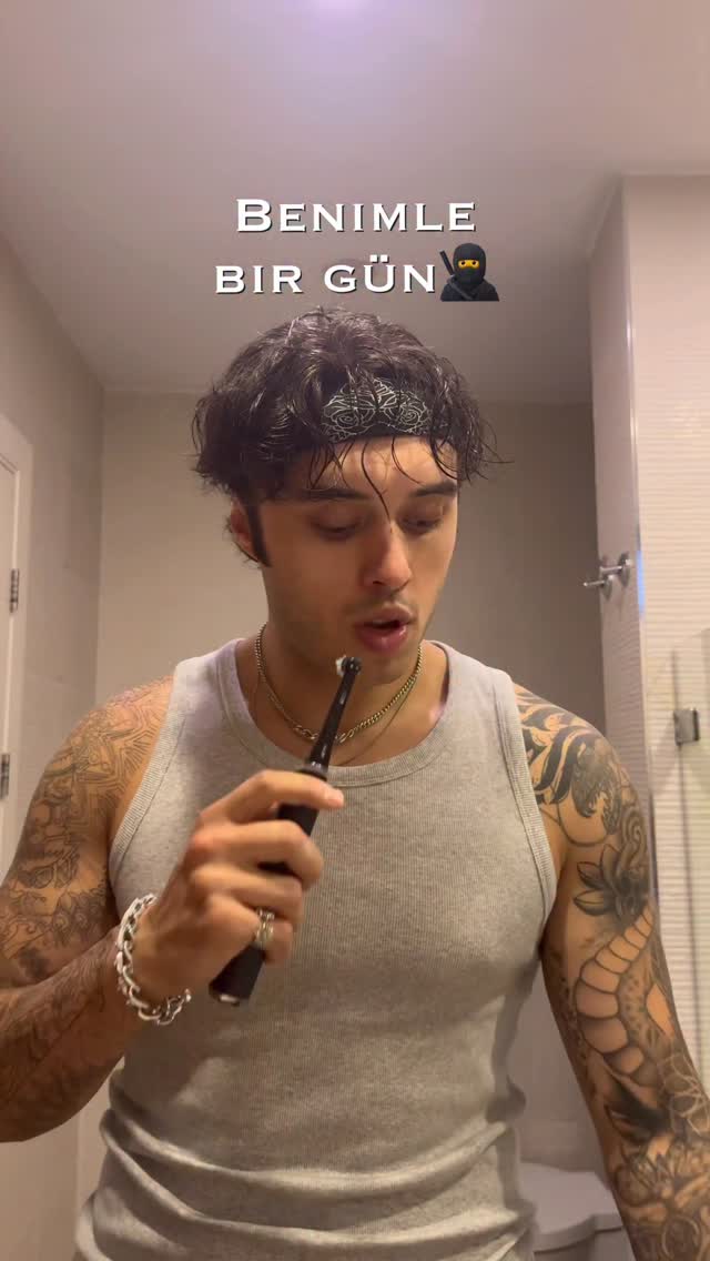 Instagram post by @emirelidemir for Yves Rocher. Caption reads: A glowing day, powered by Yves Rocher 💫....