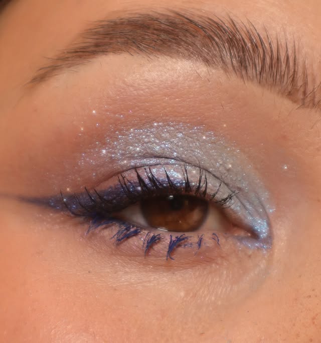 Instagram post by @kelseyhopmanmakeup for Cloudicos. Caption reads: [...] used: @hudabeauty icy nudes palette.....