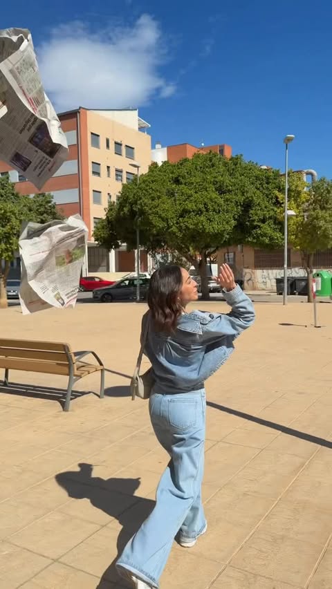 Instagram post by @analopez for NIVEA España. Caption reads: Publi. A los 17: horas al sol sin miedo ☀️ A los....