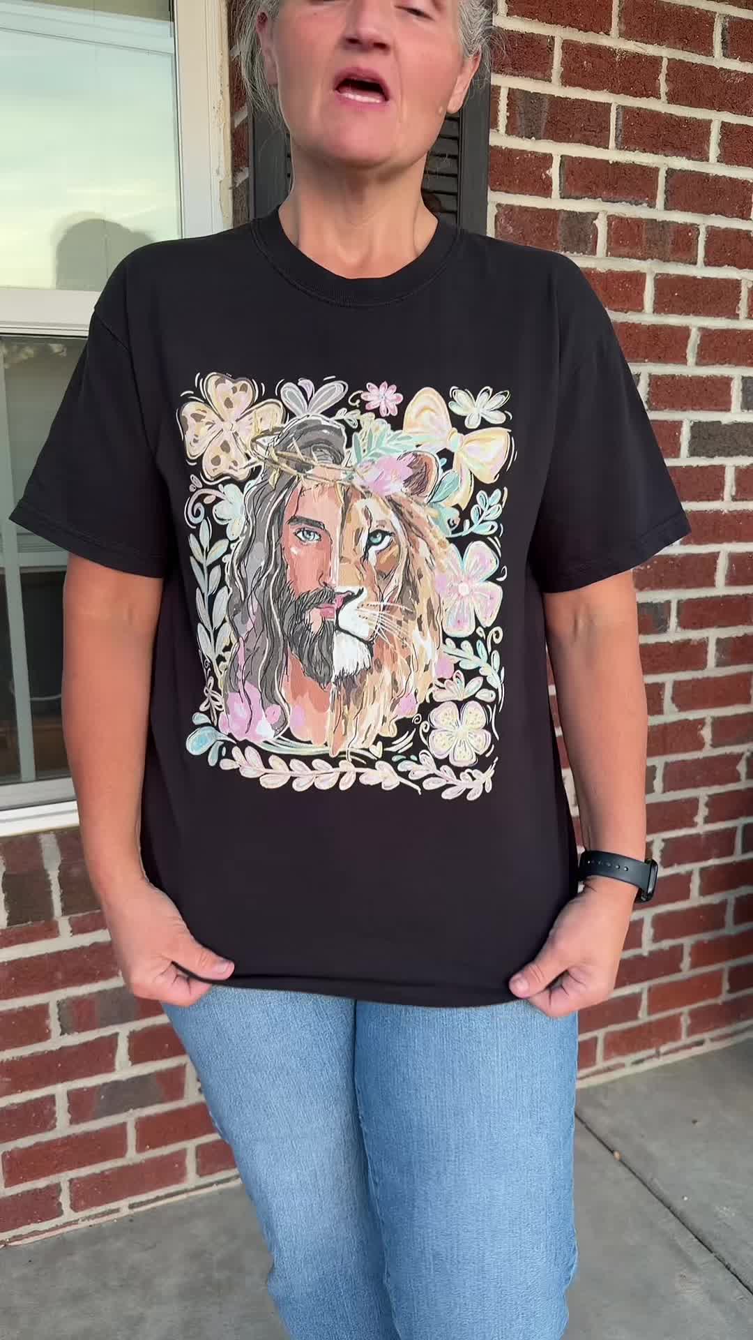 TikTok post by @momhack for PoppyRose Print Company. Caption reads: [...] yours before your size is gone.....
