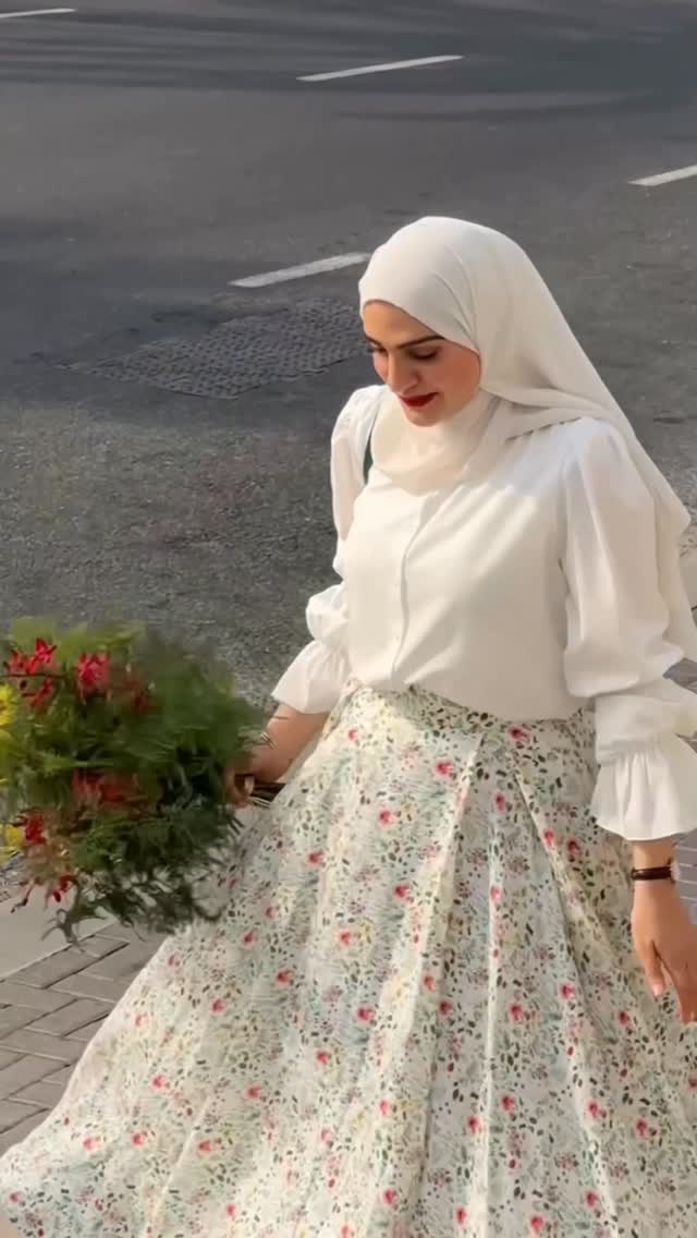 Instagram post by @suzanalsadi for RIMOWA. Caption reads: In another life I would be a florist 💐 
.
.
Bag....